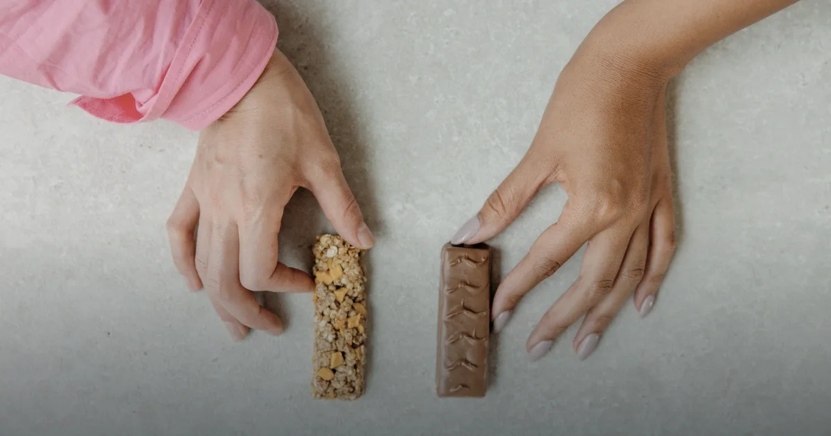 Carboidrati nell'endurance lungo: cosa può prendere un amatore dalle strategie nutrizionali dell'élite
