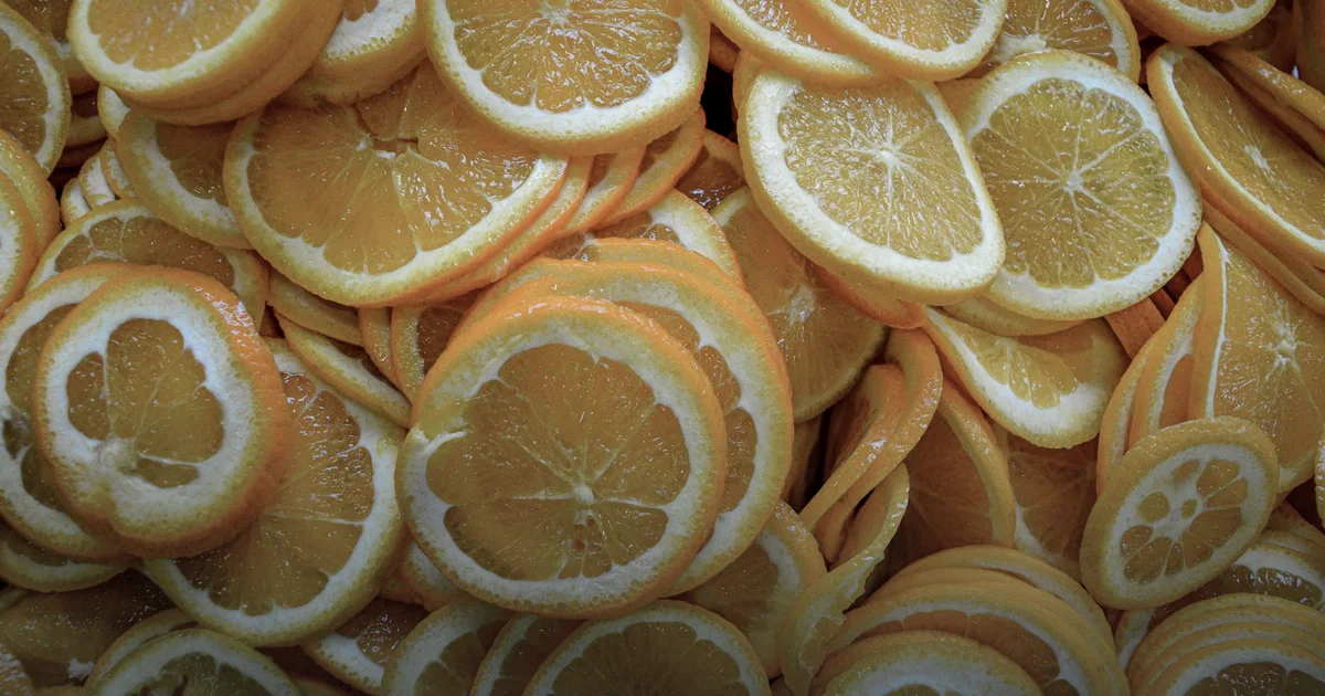 Colágeno y vitamina C para los tendones: ¿„comida para los ligamentos“ o marketing?