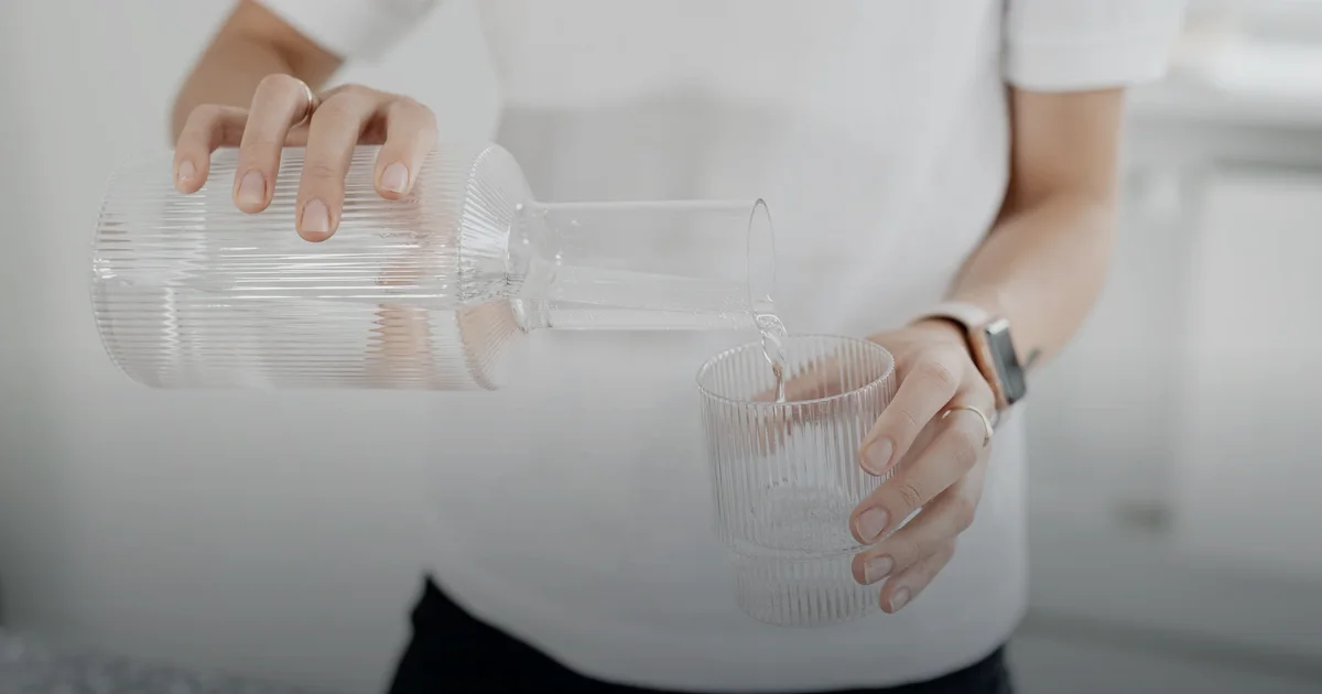 Wie der Darm Wasser, Salz und Kohlenhydrate aufnimmt: die Physiologie der Ausdauerernährung